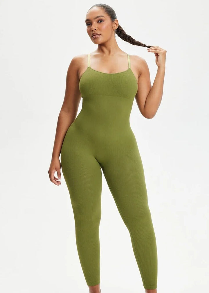 Snatching sleeveless jumpsuit